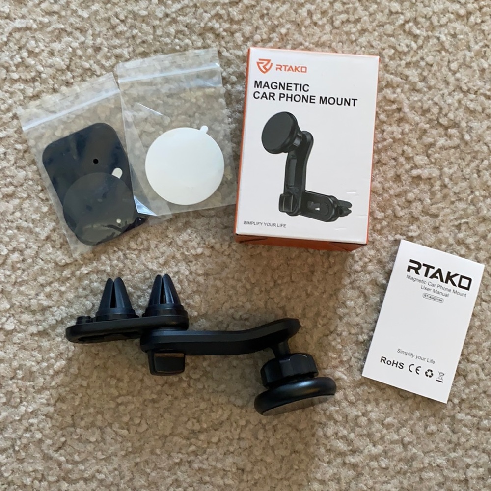 Magnetic car phone mount